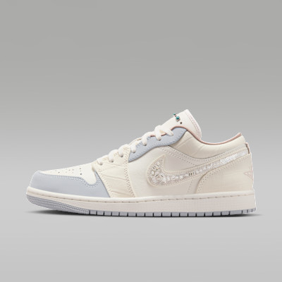 Air Jordan 1 Low Women's Shoes | Nike (US)