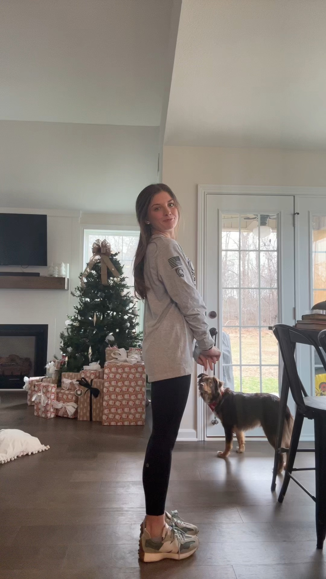 ARMY NAVY GAME OOTD!!!

shirt: m 
crewneck: lg
leggings: 4

#LTKSeasonal #LTKActive #LTKParties