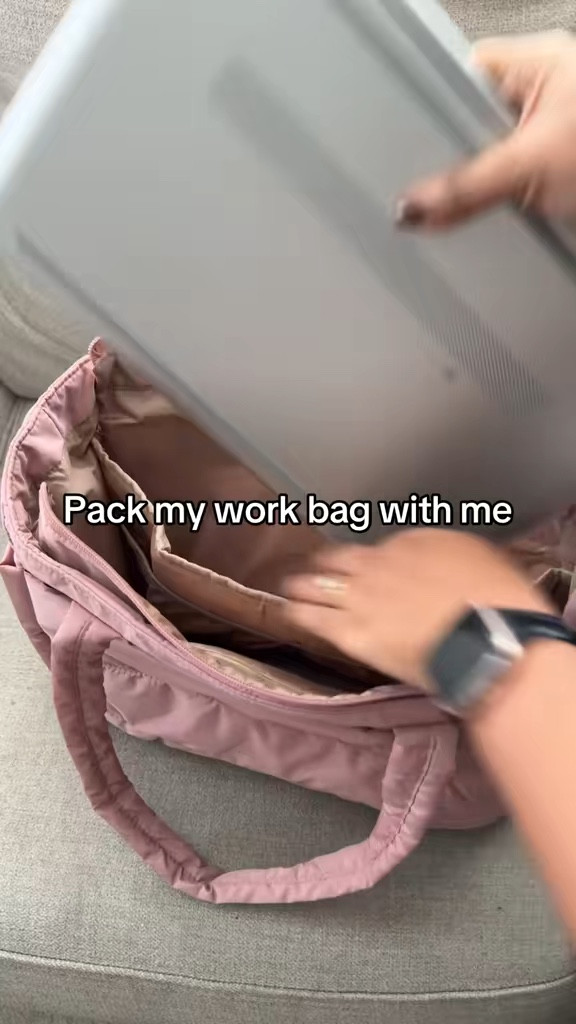 This puffer tote fits everything!! Perfect for everyday use and travel. Also perfect for teachers, nurses and college students 

Puffer tote bag, puffer bag, tote bag

#LTKHome #LTKWorkwear #LTKItBag