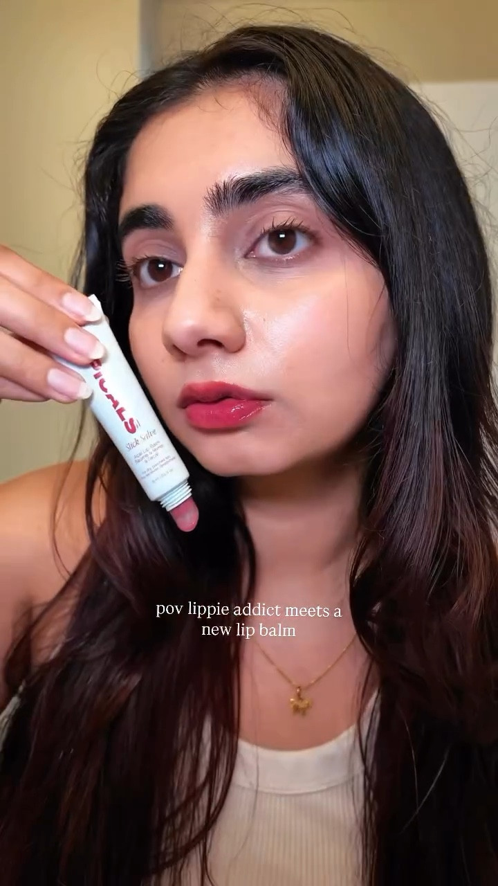 black cherry shades always hit😮‍💨

Topicals Slick Salve Lip Balm - Acai

@topicals #topicals #lipbalm #lipbalmaddict #lip #lipbalms #lipbalmreview #blackcherry #lipgloss #browngirlmakeup #viralproducts Top Makeup Products Worth the Hype
#makeupworthit, #beautyproducts, #viralmakeup, #makeupfavorites, #hypedproducts #tiktokshop #tiktokmademebuyit