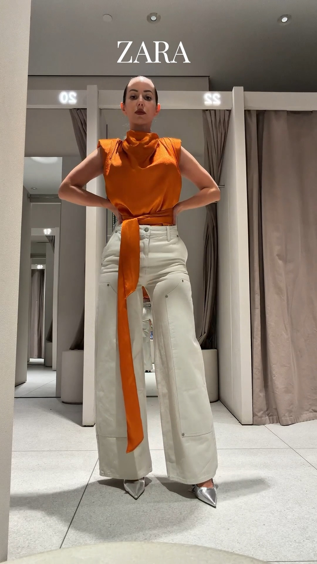 @Zara 🤝 Jeans 

The color of these jeans .. beautiful. And the little details 😍 Zara is gonna turn me into a Jean girl this year I think .. 😱 

As you know, I can’t link Zara but here are the codes:

Jeans: 9863/046/712
Top: 2279 / 342 / 614

Alternatives linked 

#LTKootd #LTKTall