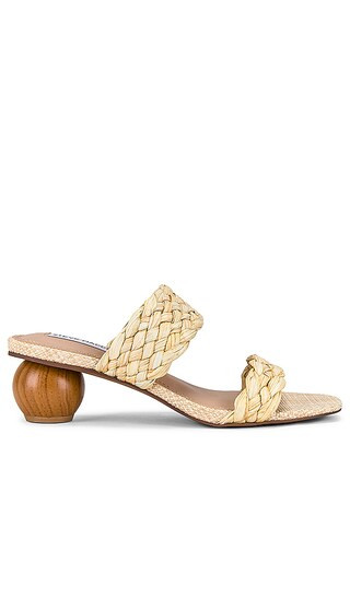 Vows Sandal in Raffia | Revolve Clothing (Global)