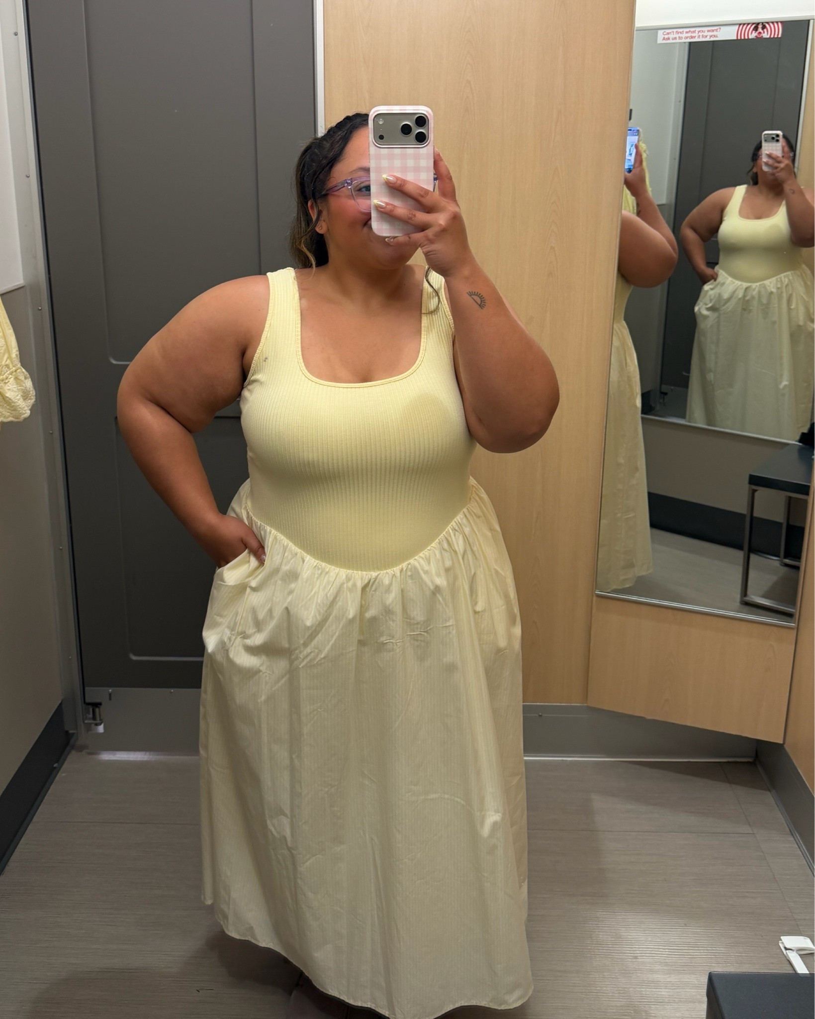The PERFECT day dress! I’m wearing the XL and it fits perfectly! It’s so flattering with the v cut waist

#LTKPlusSize #LTKSaleAlert #LTKPetite