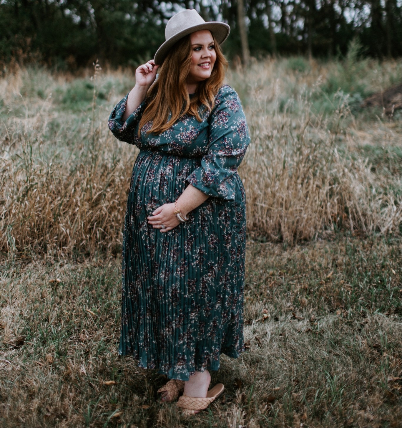 My Pink Blush 25% off code is active a little while longer! Perfect time to shop for winter sweaters, holiday dresses, and tons of comfy lounge sets! They have regular and plus sizes, plus most styles in maternity as well! 

#LTKbump #LTKcurves #LTKsalealert