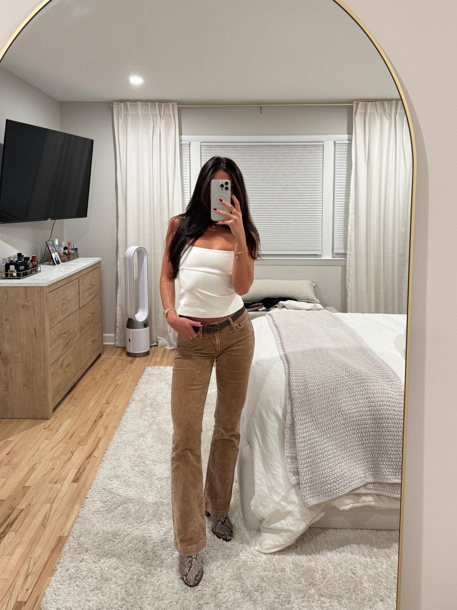 black friday score on these pantssss $35!! 

wearing a 00/24

#LTKSaleAlert #LTKGiftGuide #LTKHoliday