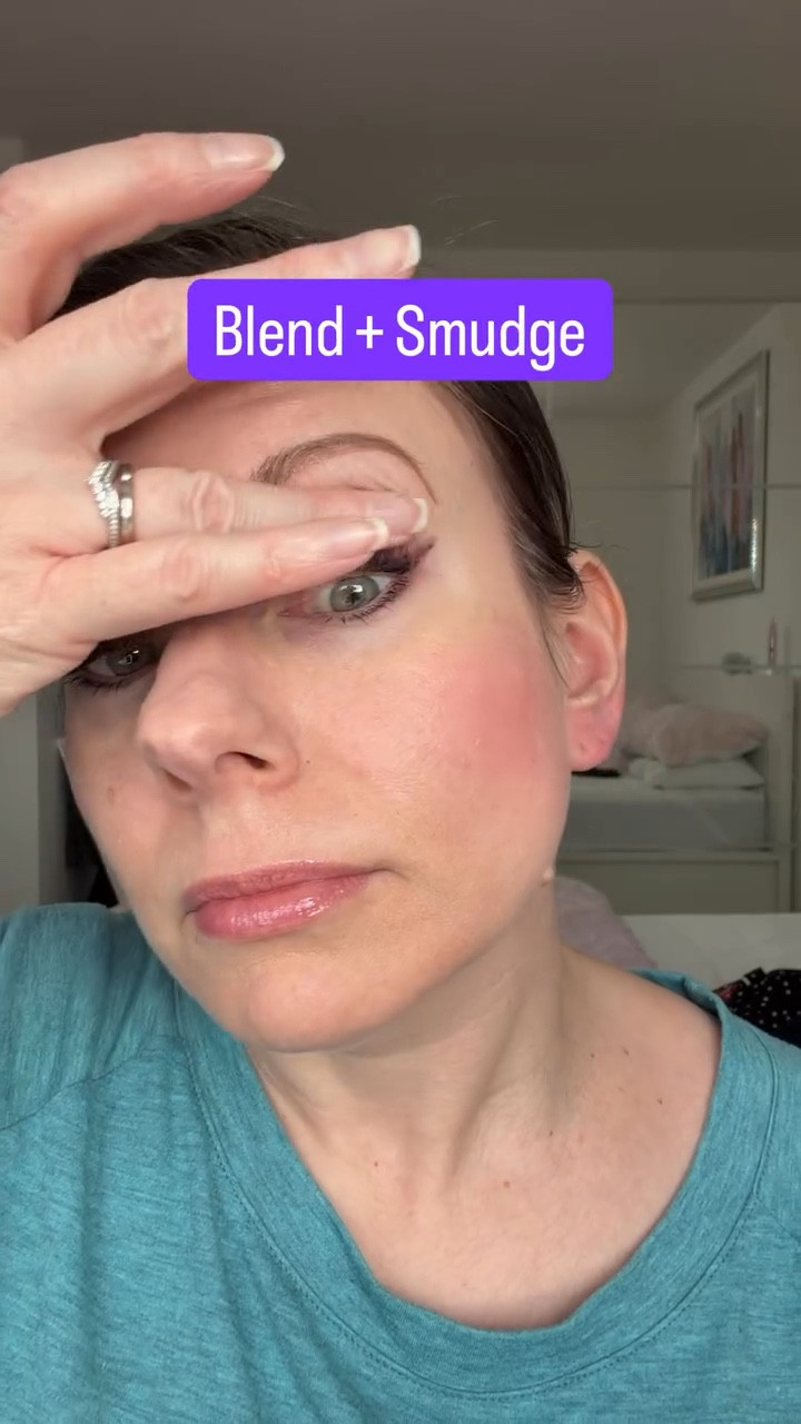 If you thought eyeshadow was tricky, you need to give this a try 😉 

In this look I’m using @Fenty Beauty  Shadowstix in Shroom Mate & Get On Taupe 

My easy eyeshadow routine is designed for speed and simplicity. Seriously, just blend – no brushes needed!

#fentybeauty #fentyskin #fentypro

#LTKbeauty #LTKdatenight #LTKuk