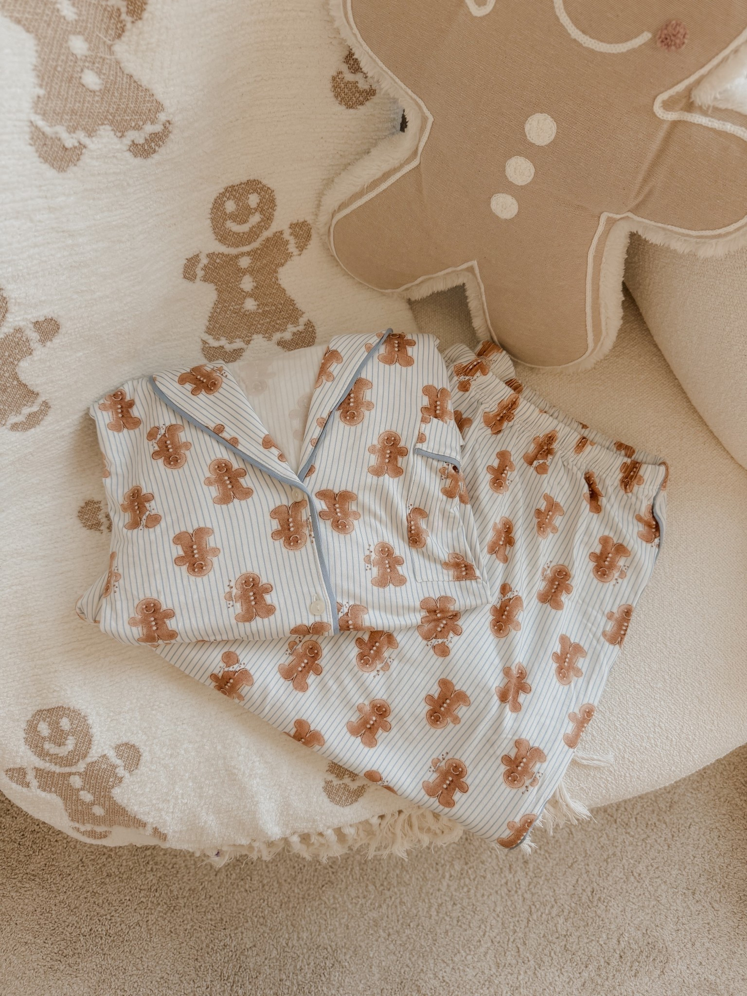 Anything gingerbread 😍✨