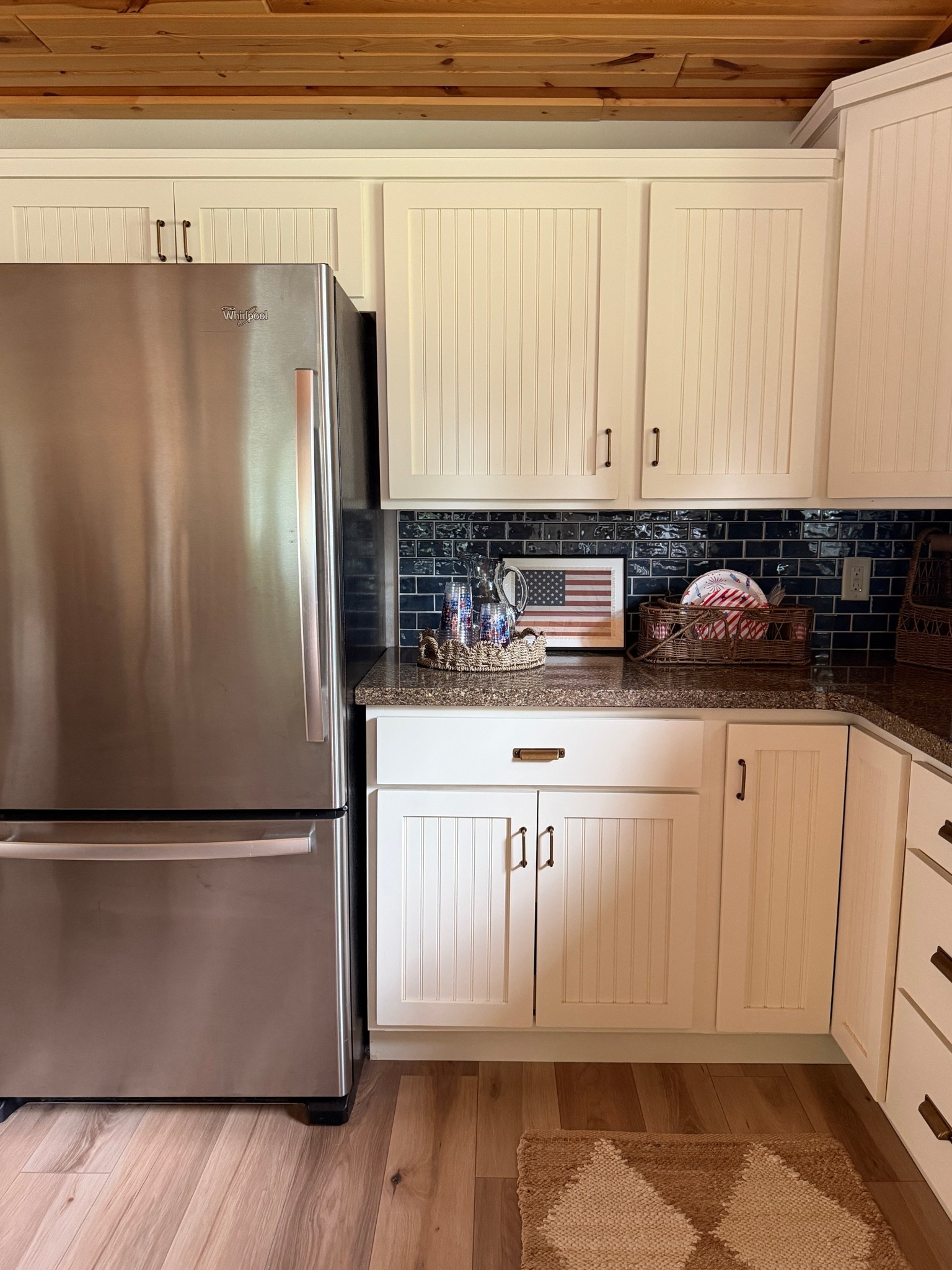 Shop our cabin kitchen! We replaced all the hardware with pulls from Amazon. ￼

#LTKHome #LTKSaleAlert