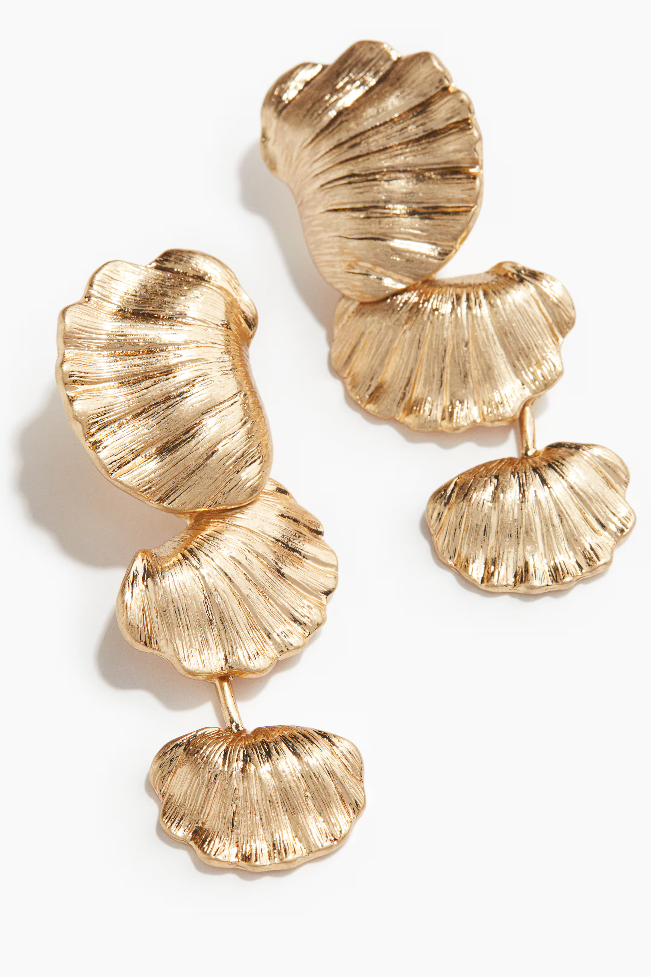 Pendant earrings | H&M (UK, MY, IN, SG, PH, TW, HK)