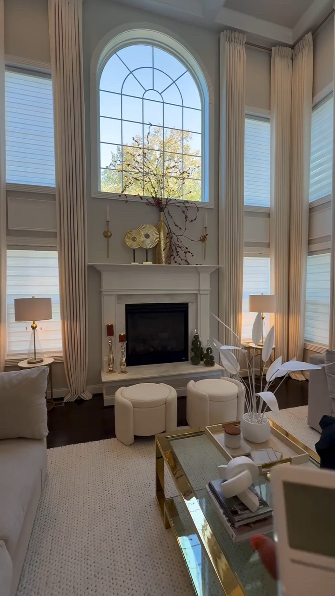 Remote controlled custom blinds are a game changer!

I love these Zebra blinds from @tokblindofficial so much! They are so easy to install and come in a variety of colors and textures. Ordering was easy and shipping was fast. 

🌟Make sure to click the link in my bio to shop🛍️!

#tokblind #zebrablinds #windowsblinds #windowtreatment #homedecor #homeinspo #beautifuldecor #window #modernglam #remoteblinds