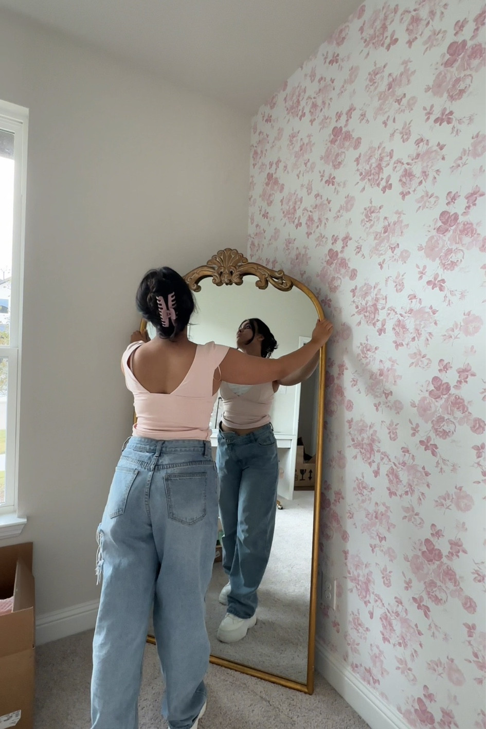 Vanity room decor 

#LTKHome