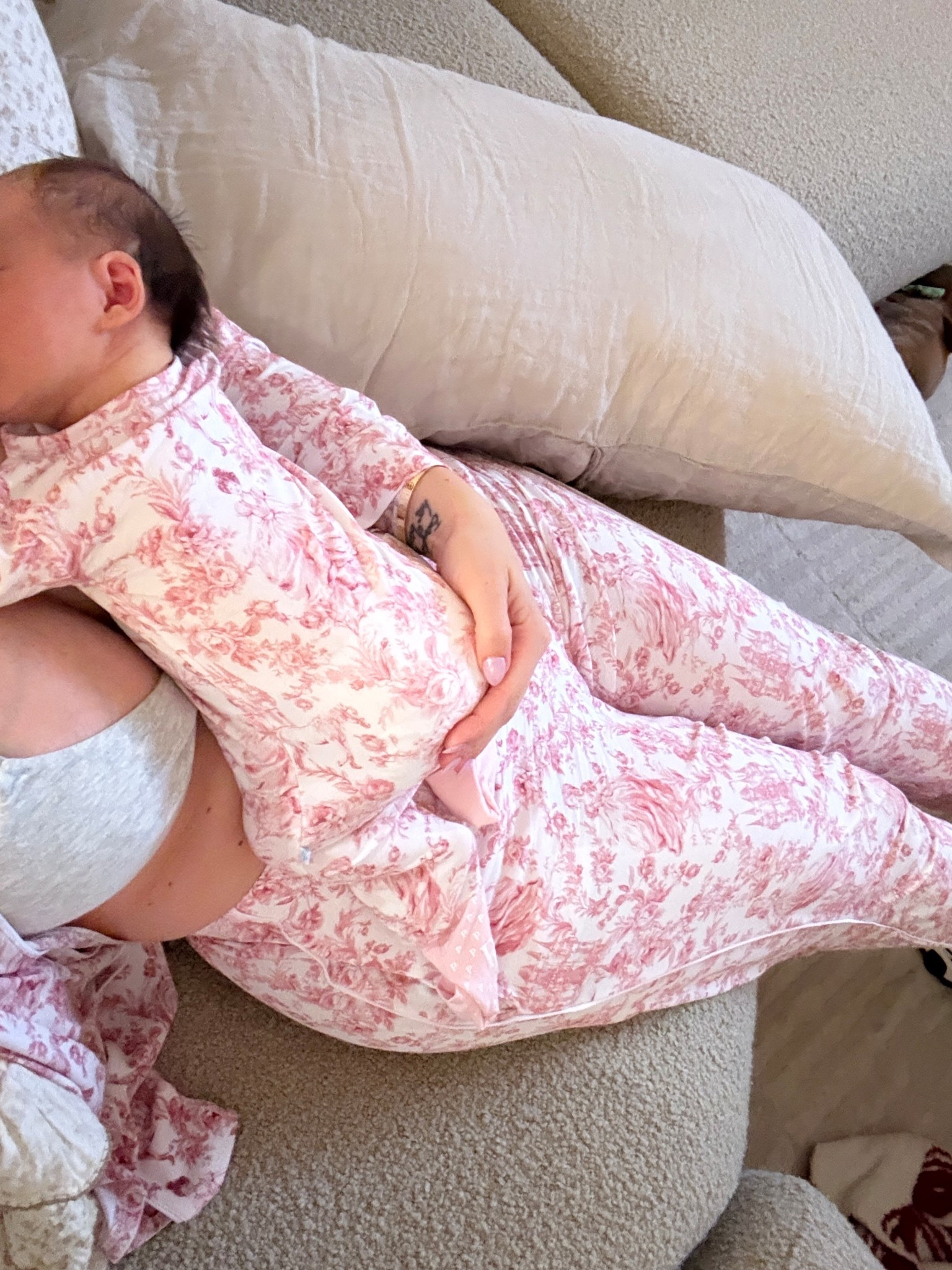 the cutest mommy & me 🌸




Mom, Mom Life, Baby, Mother, mommy and me

#LTKmomlife #LTKBaby #LTKBump