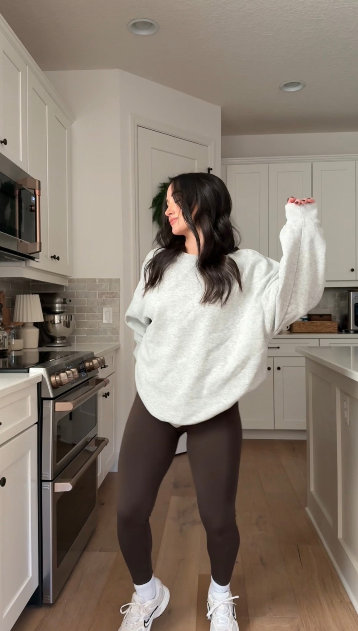 Cozy sweatshirt and my favorite leggings 

#LTKActive #LTKootd