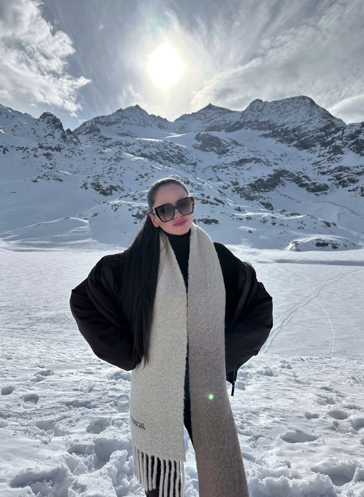 winter look, ski look, apres ski, wool scarf, maxi scarf, jacket, ski jacket, mountain look, winter outfit

#LTKstyletip #LTKeurope #LTKwinter