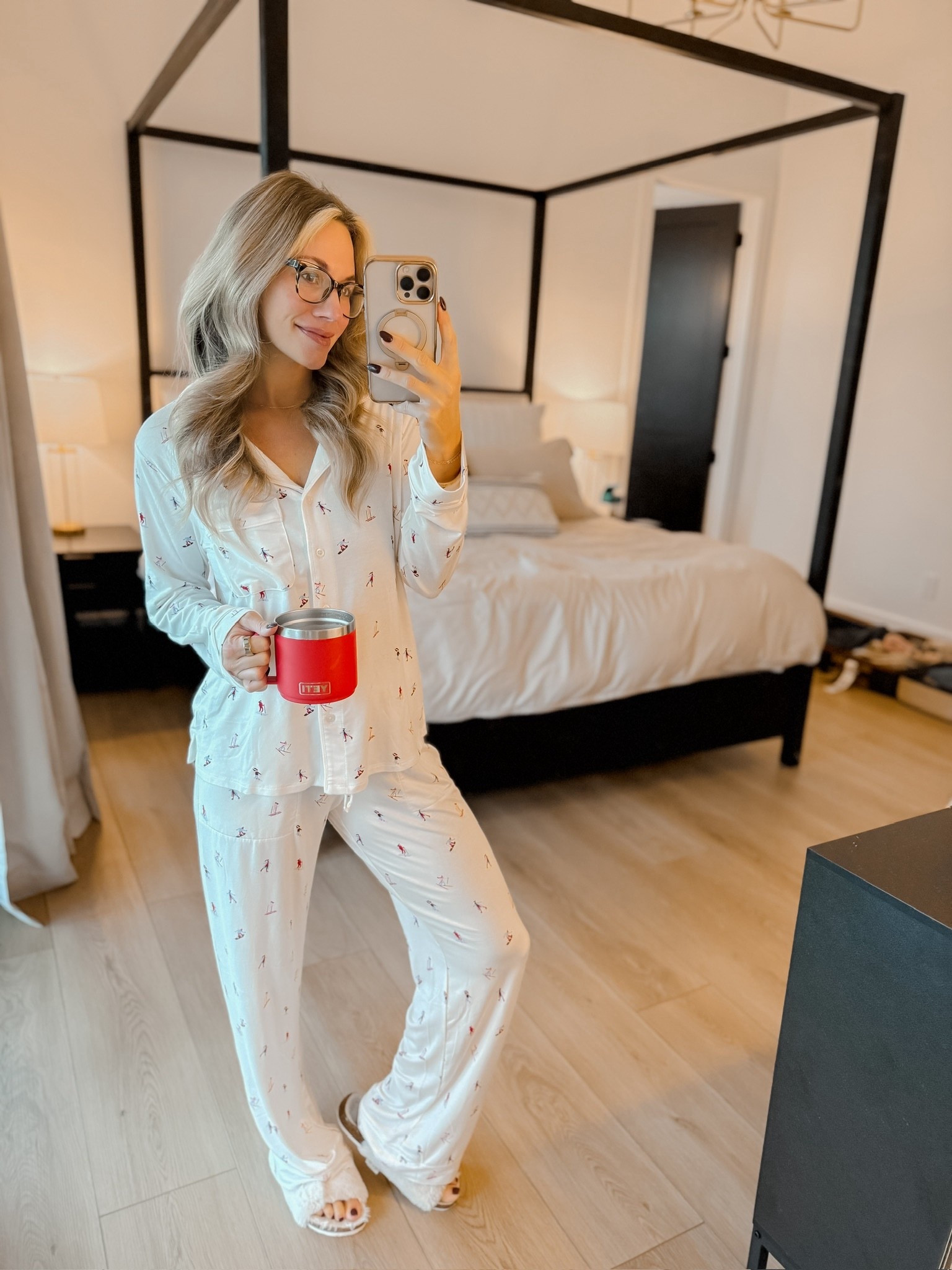 Now that Halloween is behind us it’s officially time for Christmas around here! 🤣 These holiday pajamas from Target are SO comfy and come in the cutest prints

#LTKHoliday #LTKPetite #LTKGiftGuide