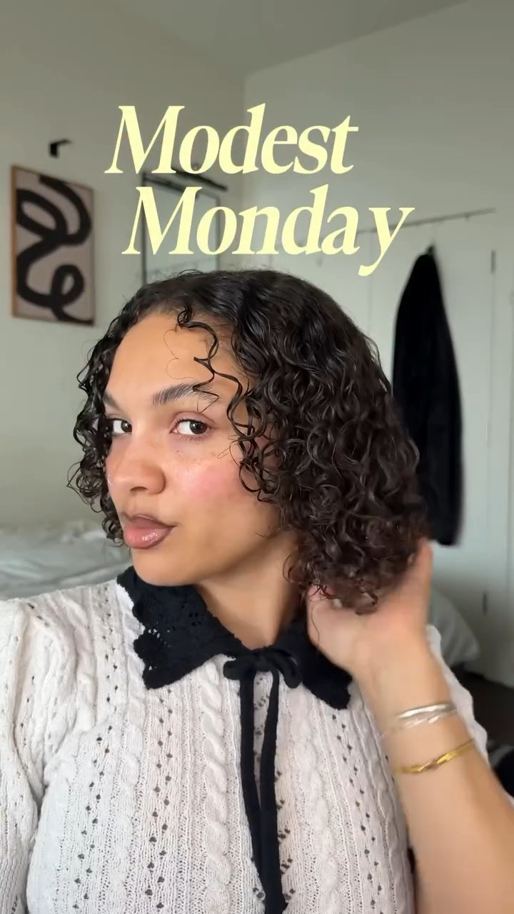Another Modest Monday 🤍🖤✨ @asiamnaturally 

Product linked in LTK 
-
-
-
-
#explore #curlyhair #hairstyle #hairstyles #hairtutorial

#LTKgrwm #LTKSpringSale #LTKselfcare