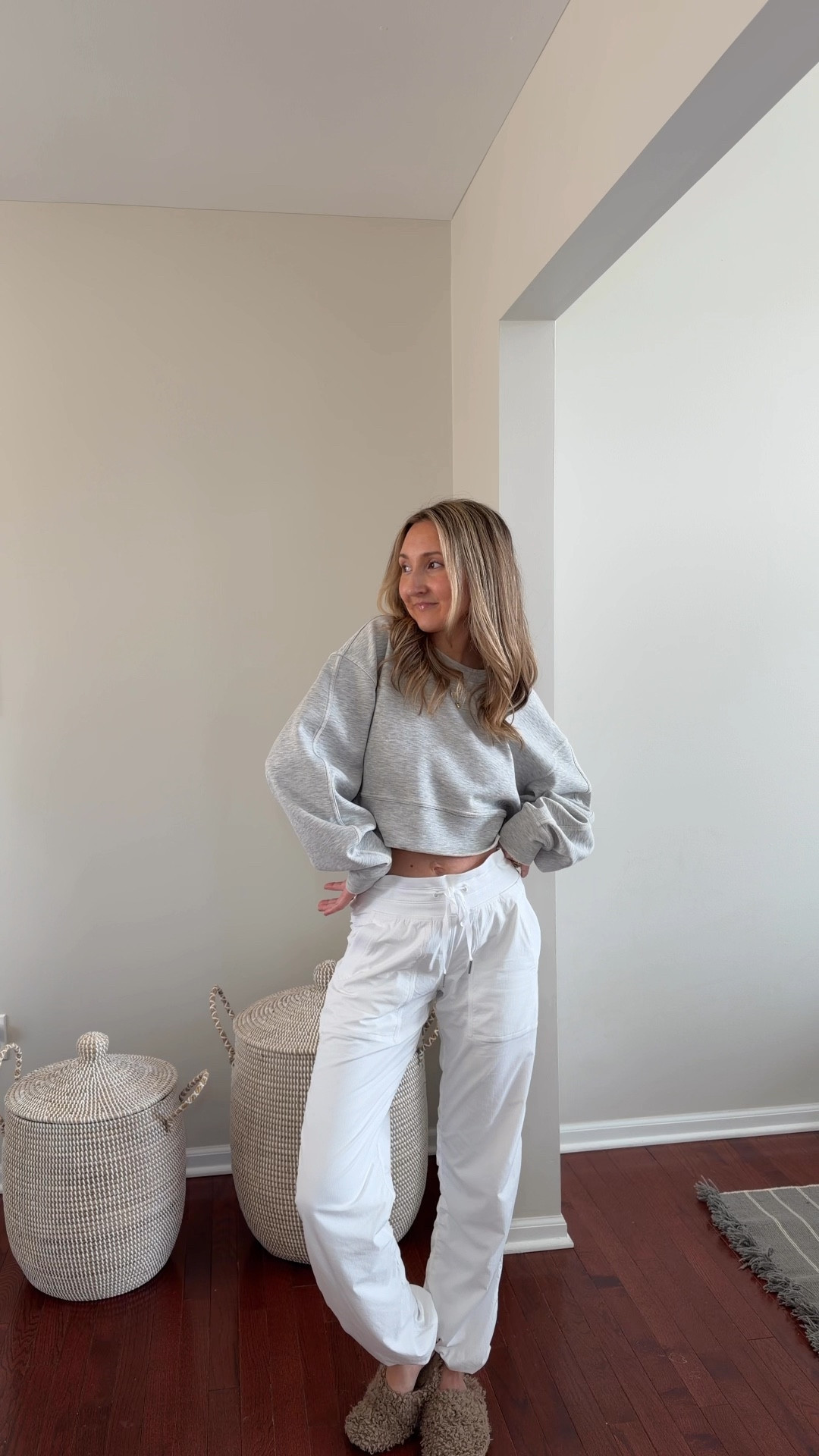 Elevated lululemon fit! Wearing 4 in pants 