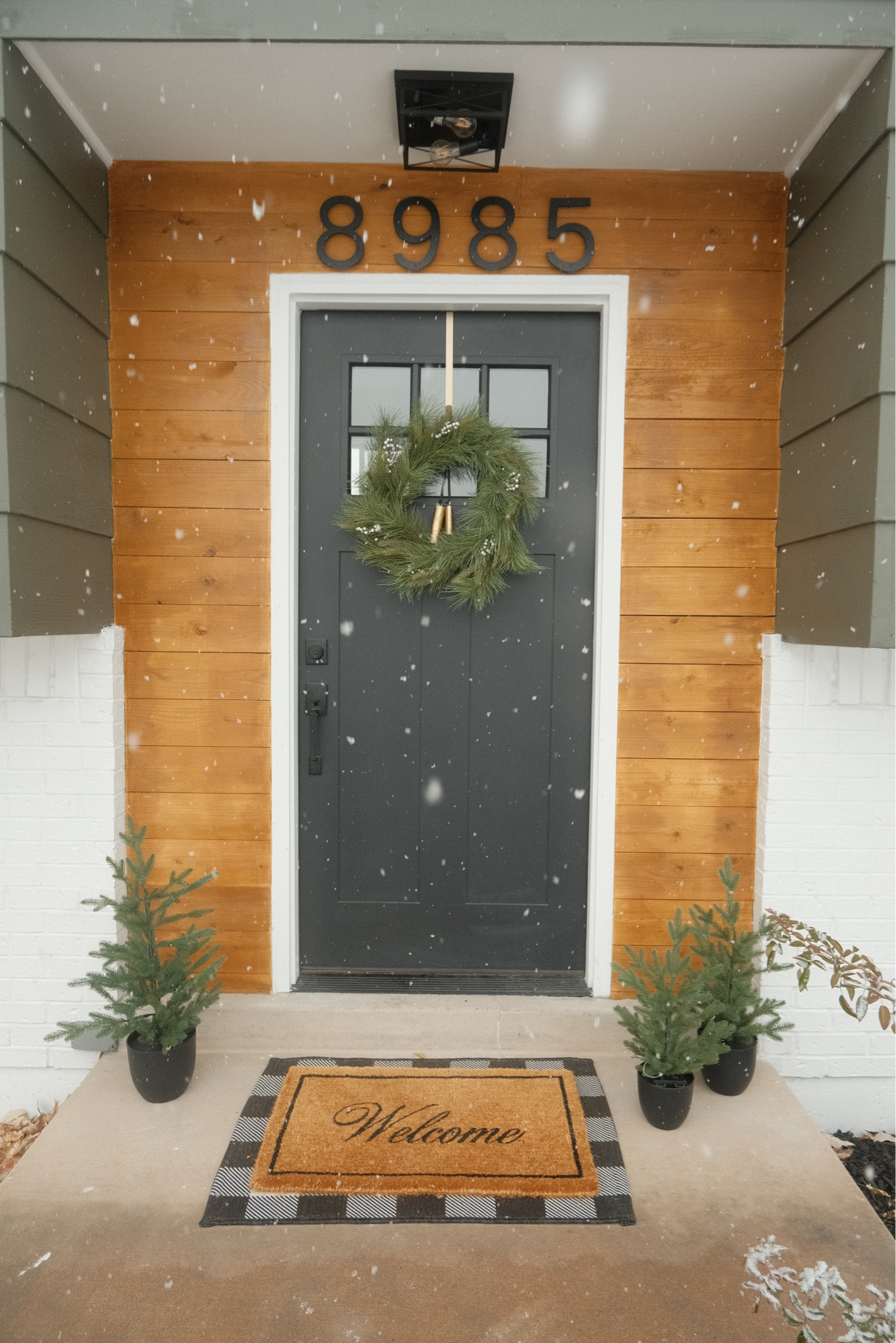Winter home front door decor 