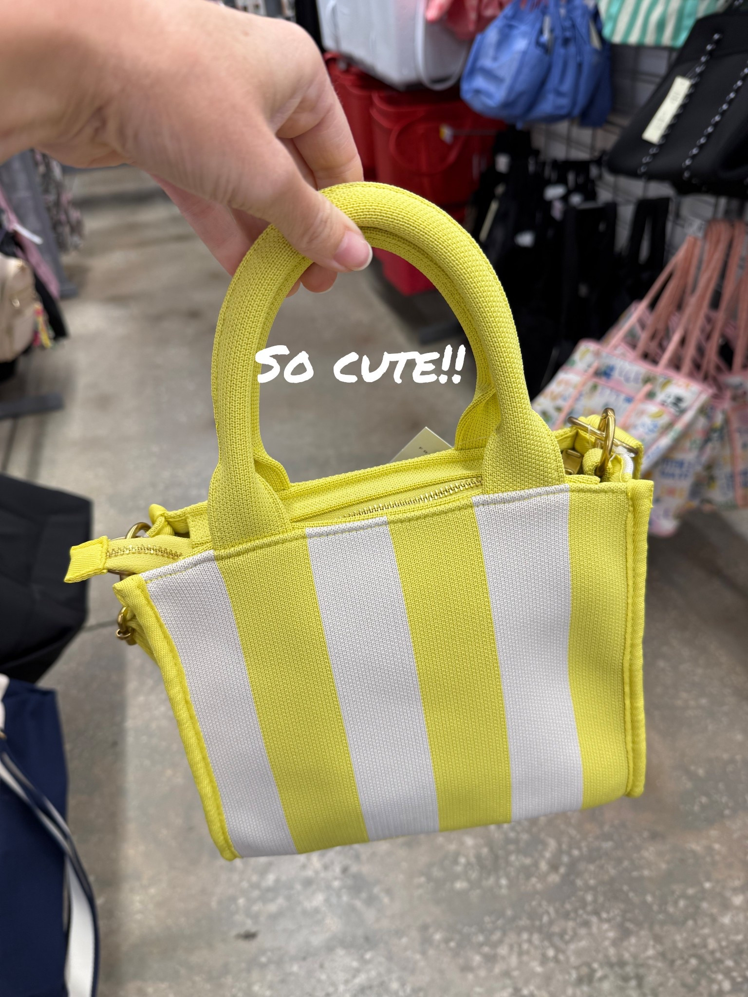 Fun little purse from Walmart 🤍💛

#LTKSeasonal #LTKootd #LTKOver40