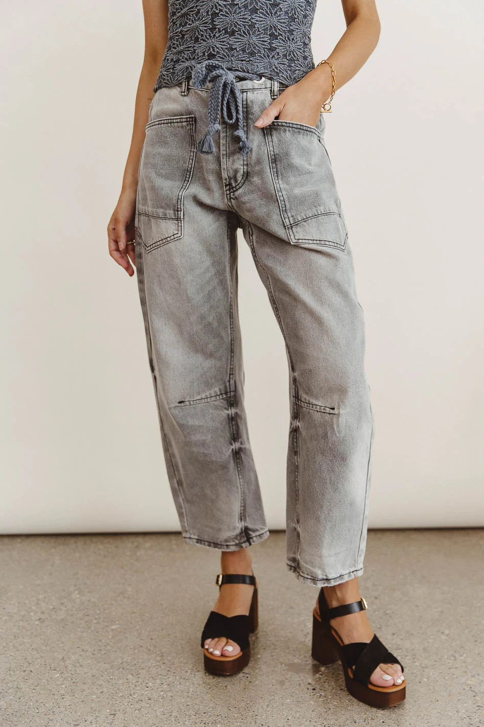 Jocelyn Barrel Jeans in Grey | Böhme US