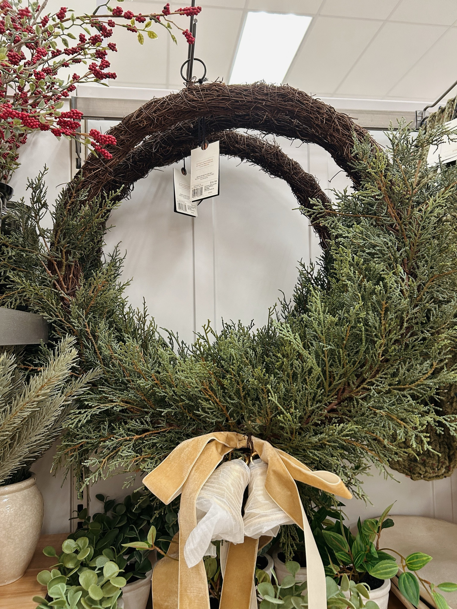 Simplest but prettiest Christmas wreath ✨

#LTKHoliday #LTKHome #LTKSeasonal