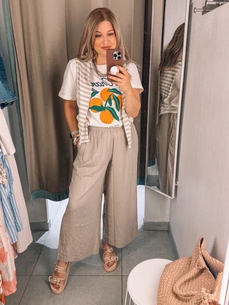 Obsessed with these wide leg pull on pants- such a lightweight and soft fabric! Whole outfit is 20% off today! 

#LTKFindsUnder50 #LTKStyleTip #LTKSeasonal