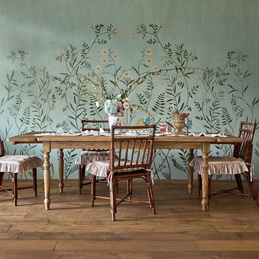 Farmhouse Extending Dining Table | GreenRow