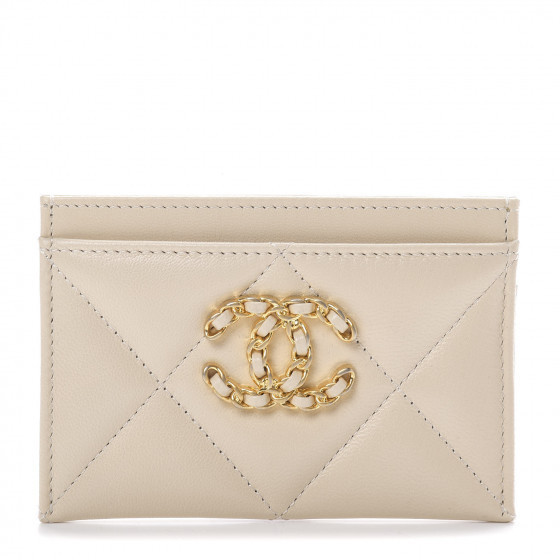 CHANEL
 
Shiny Goatskin Quilted Chanel 19 Card Holder Beige | Fashionphile