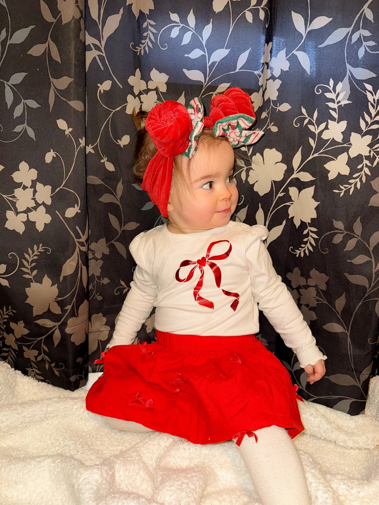 The cutest and affordable holiday baby girl outfit! 

Shirt and tights are Walmart and skirt is target! Skirt runs a little big so she’ll fit into it for a while 🤩

The bow is custom made from my favorite bow lady over at Howdy Honey Bowtique ❤️

#LTKBaby #LTKootd #LTKHoliday