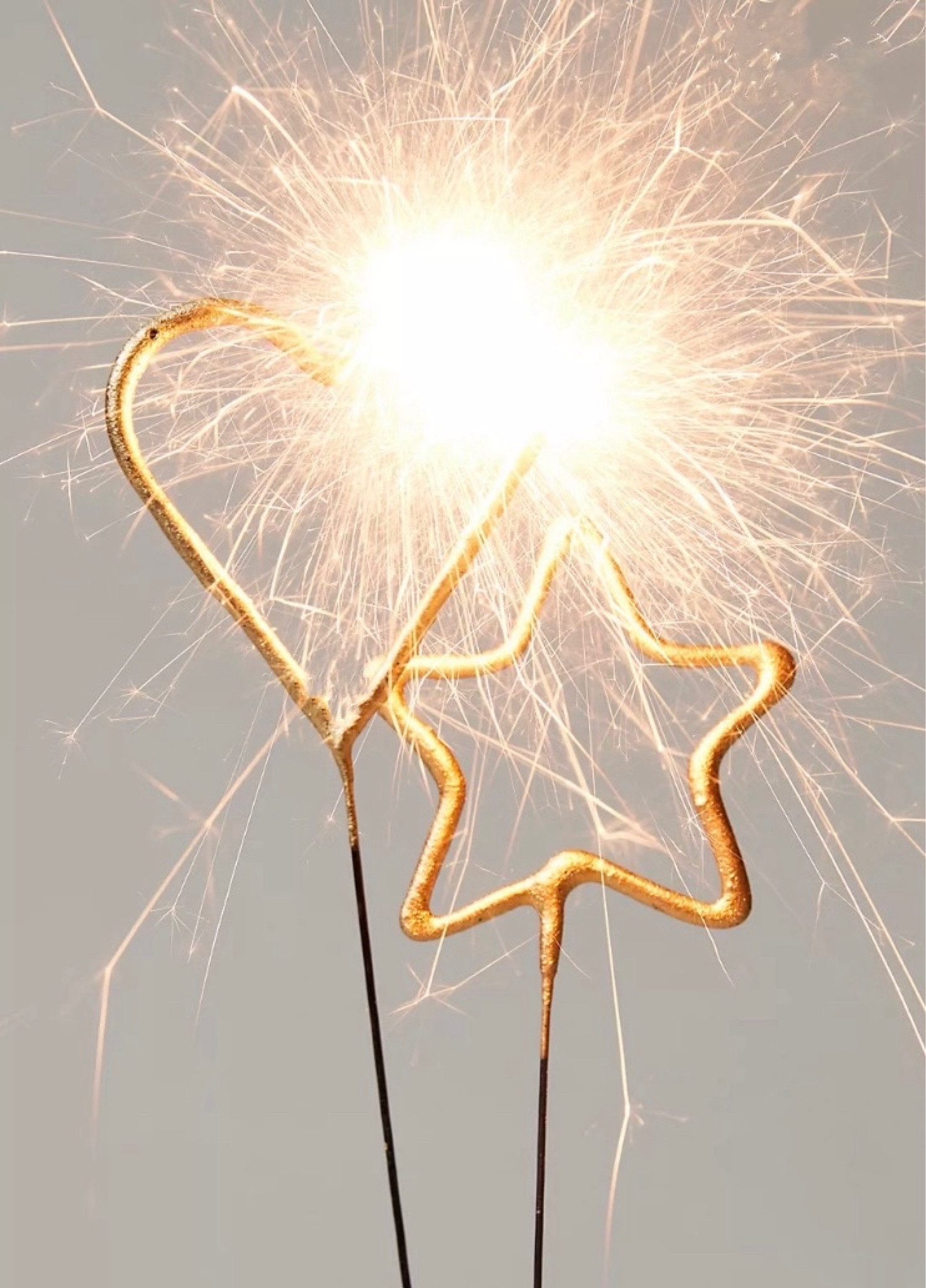 💛⭐️Sparkler Wands⭐️💛
Designed to be the funnest addition to any festive event, these sparklers are sure to be a stand-out staple at every celebration.#LTKparties 

#LTKU #LTKHoliday