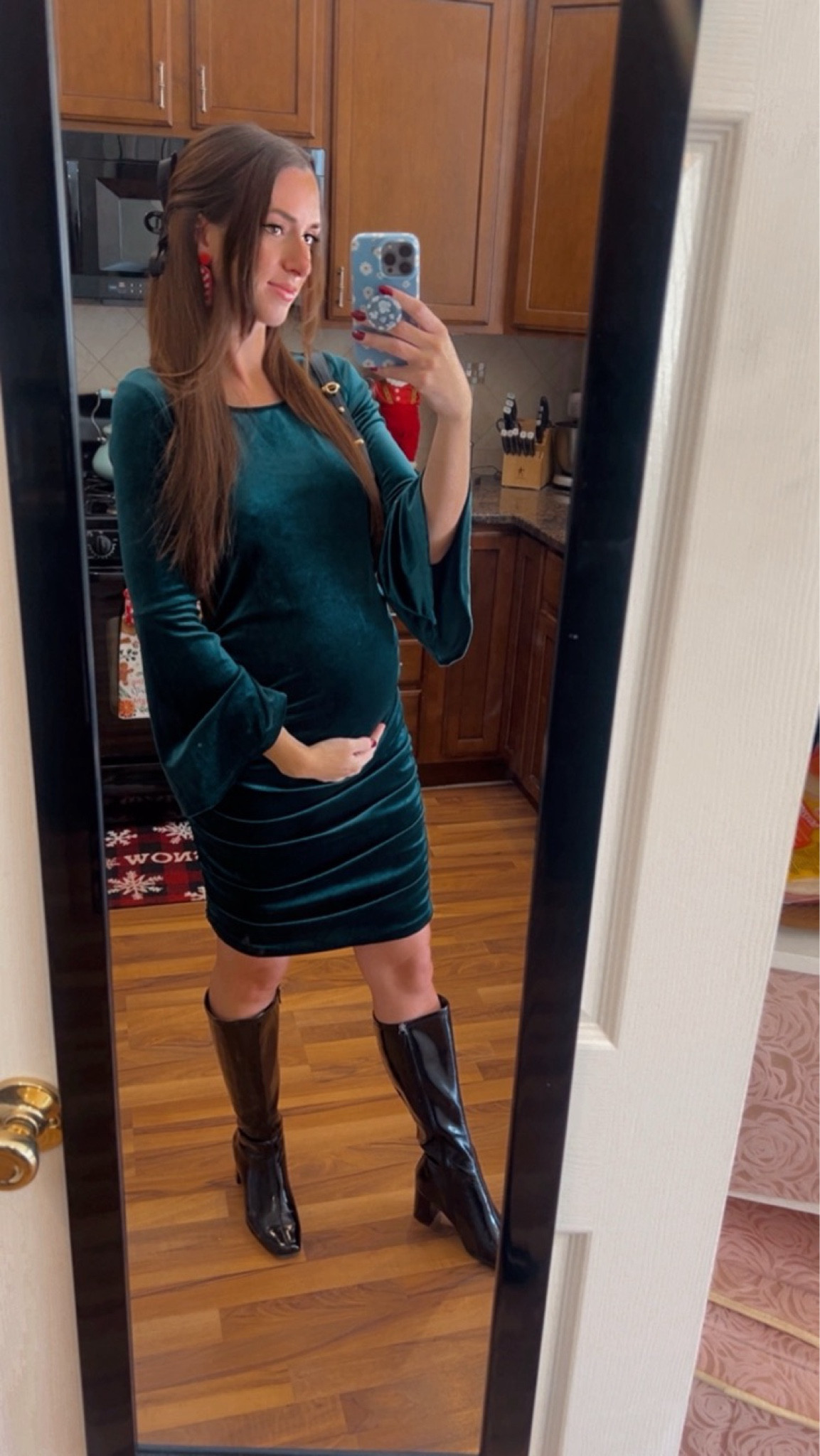 PinkBlush Maternity has the BEST holiday dresses! This is perfect for NYE as well 🖤  & make sure to use my discount code to get 25% off your whole order- Joannagurcak25 🩷 🛍

#LTKHoliday #LTKCyberWeek #LTKBump