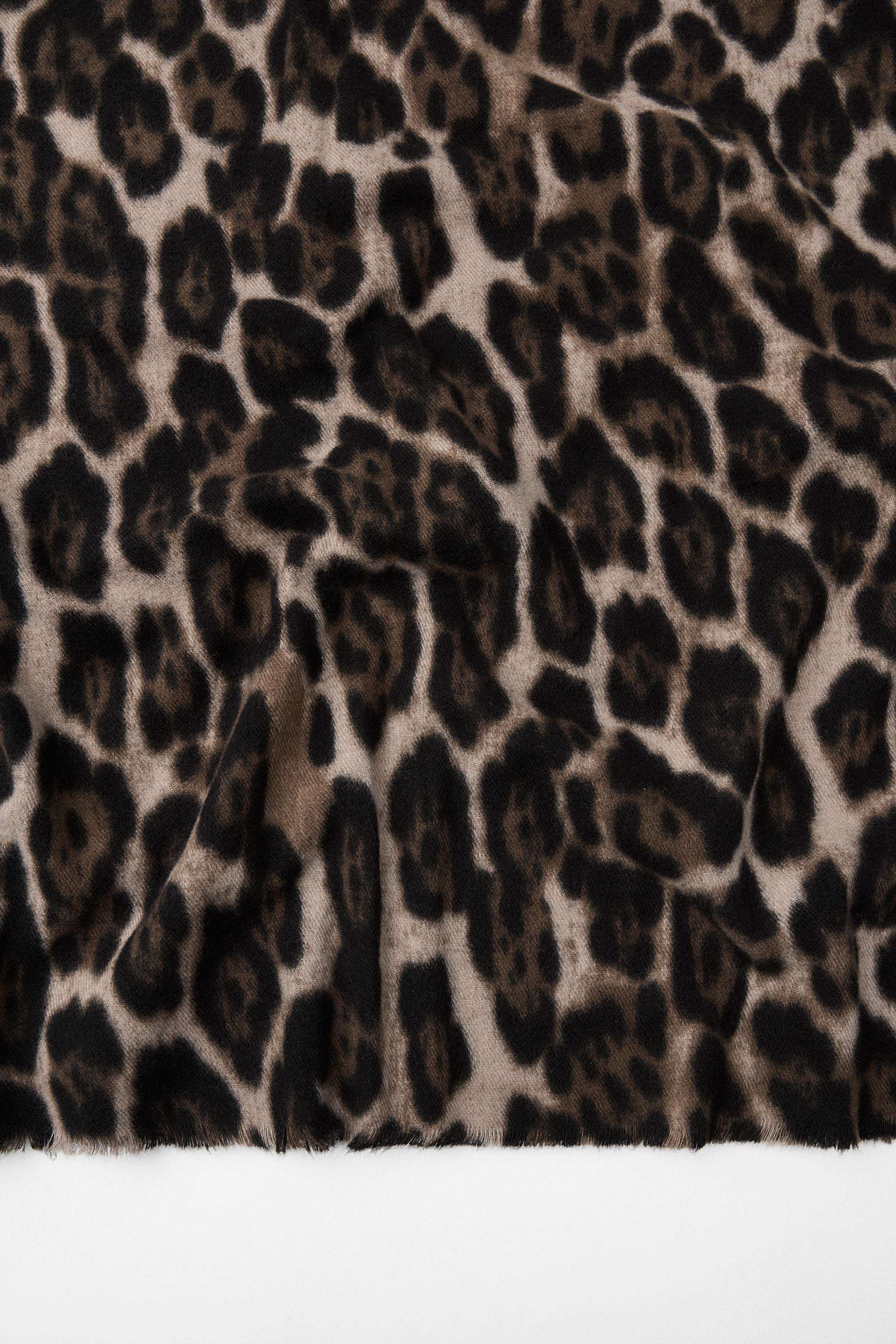 ANIMAL PRINT HANDKERCHIEF | Zara US