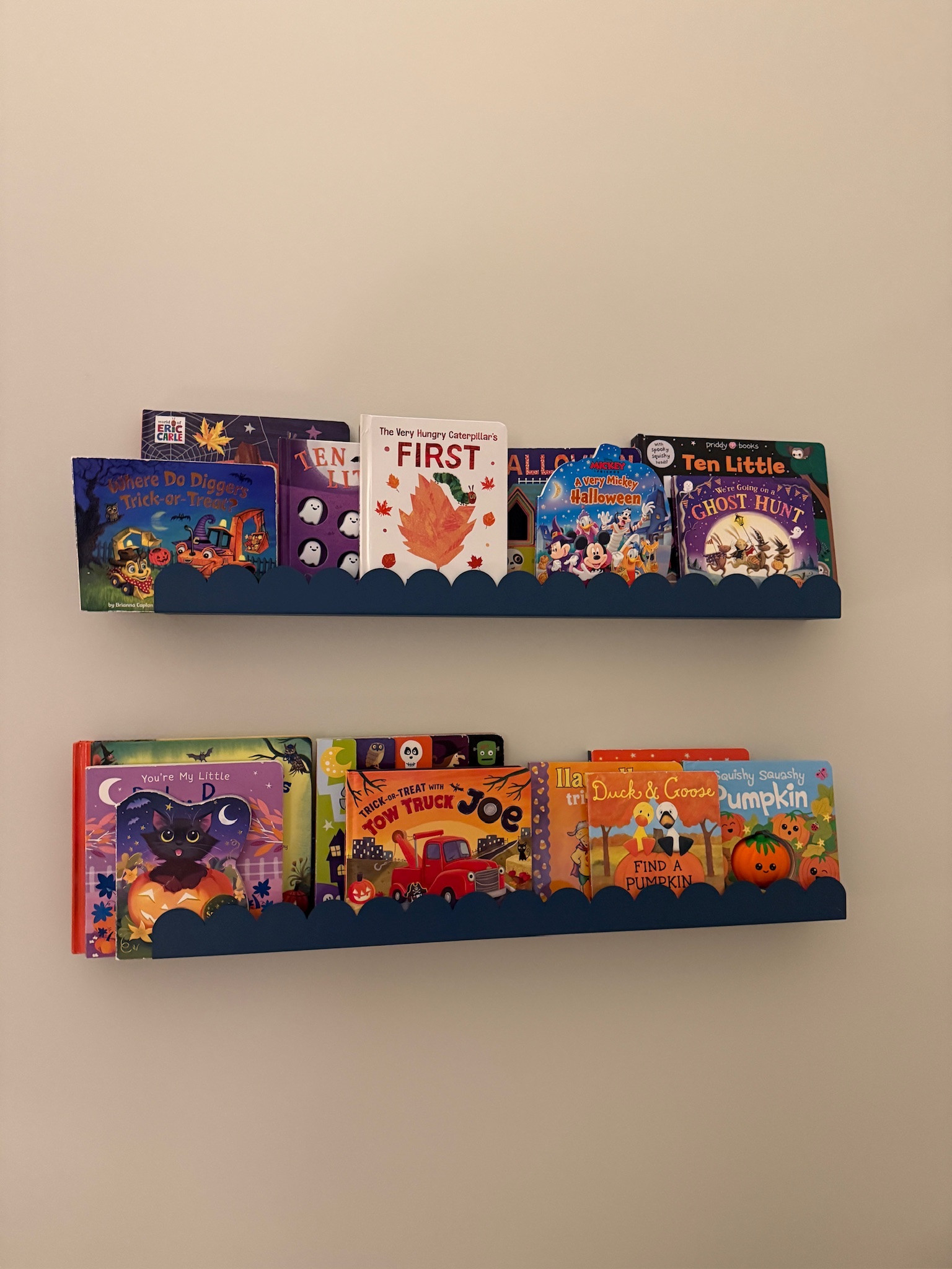 Our seasonal bookshelf!!

Amazon, Amazon books, kids books, Halloween books, bedtime, boy mom, grace white

#LTKKids #LTKBaby #LTKHome