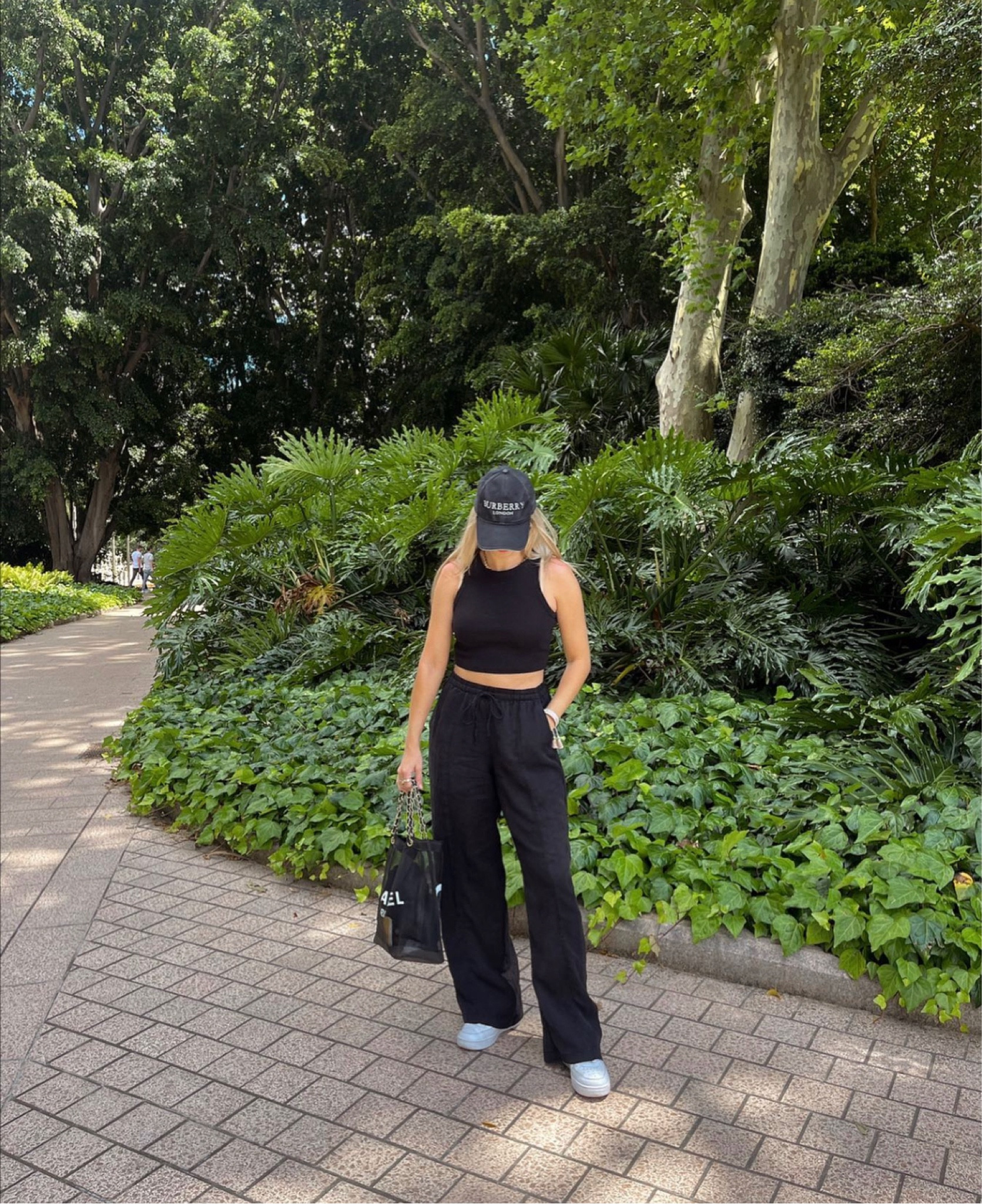 All black fit 🖤  casual chic look

#LTKaustralia #LTKstyletip #LTKtravel
