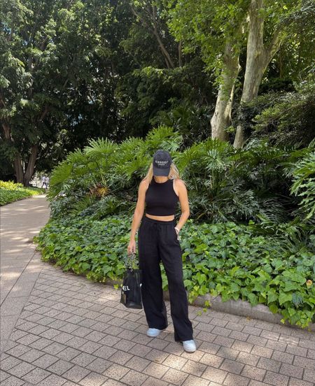 All black fit 🖤  casual chic look

#LTKaustralia #LTKstyletip #LTKtravel