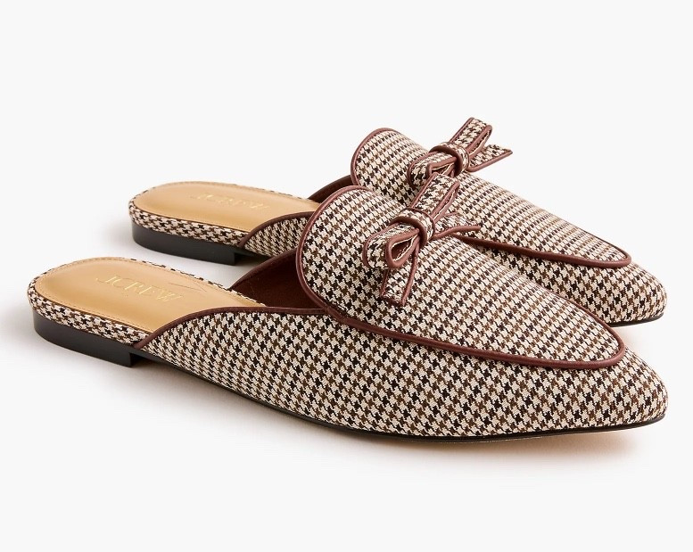 Brown houndstooth bow detail pointed toe mules

#LTKSeasonal #LTKSaleAlert