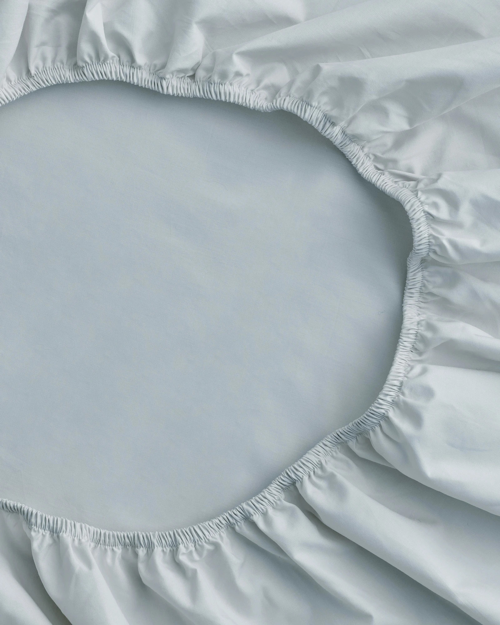 Organic Crisp Percale Fitted Sheet Set | Quince