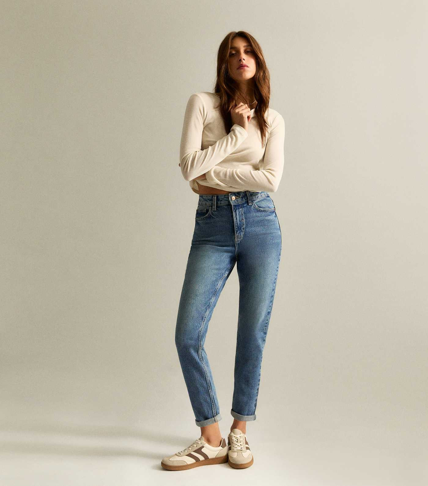 Blue Tinted High Waist Tori Mom Jeans | New Look | New Look (UK)