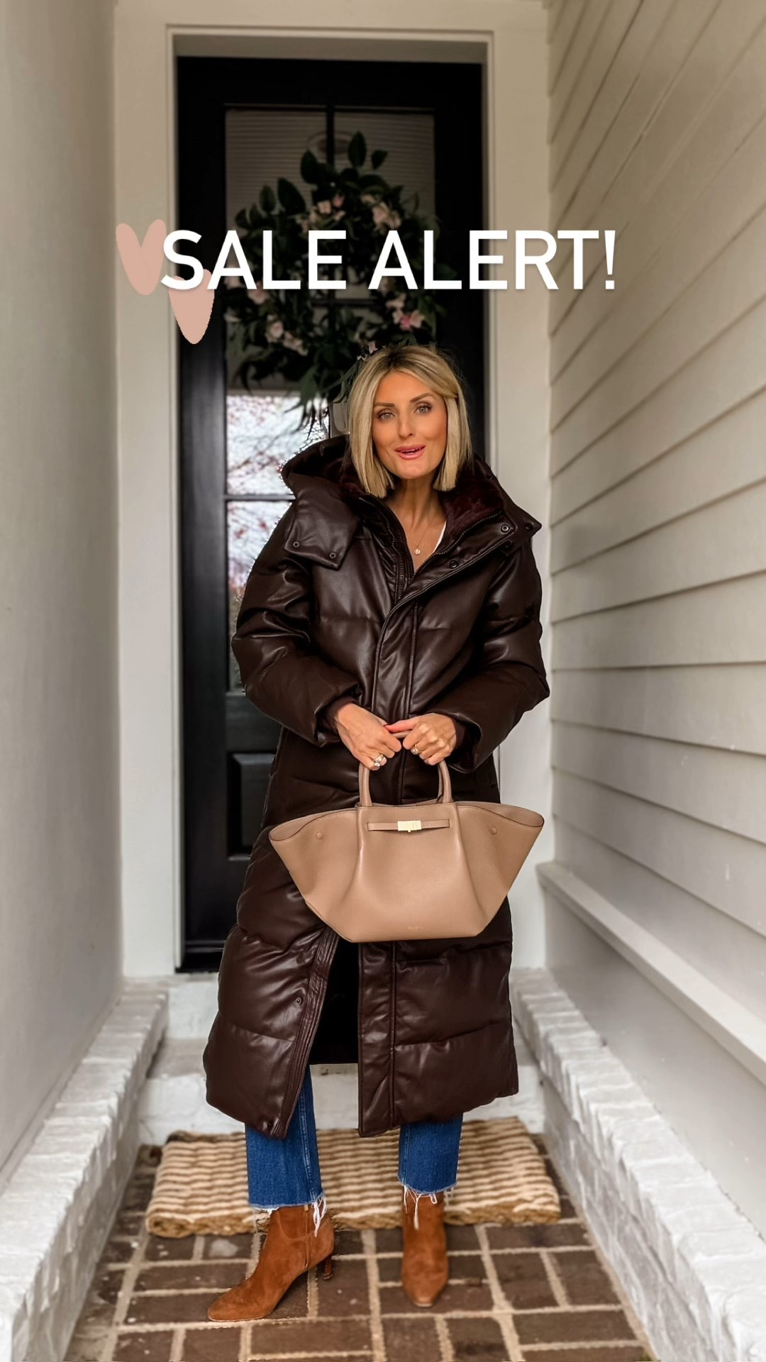 If you live somewhere where the winters are really cold, you need this long brown puffer coat! It is so warm! Currently on sale plus use AFLOVERLY for an extra 15% off! Wearing size M!

Loverly Grey, Abercrombie sale, Black Friday sale, cyber week, puffer jacket, puffer coat, brown jacket 

#LTKSaleAlert #LTKCyberWeek #LTKSeasonal