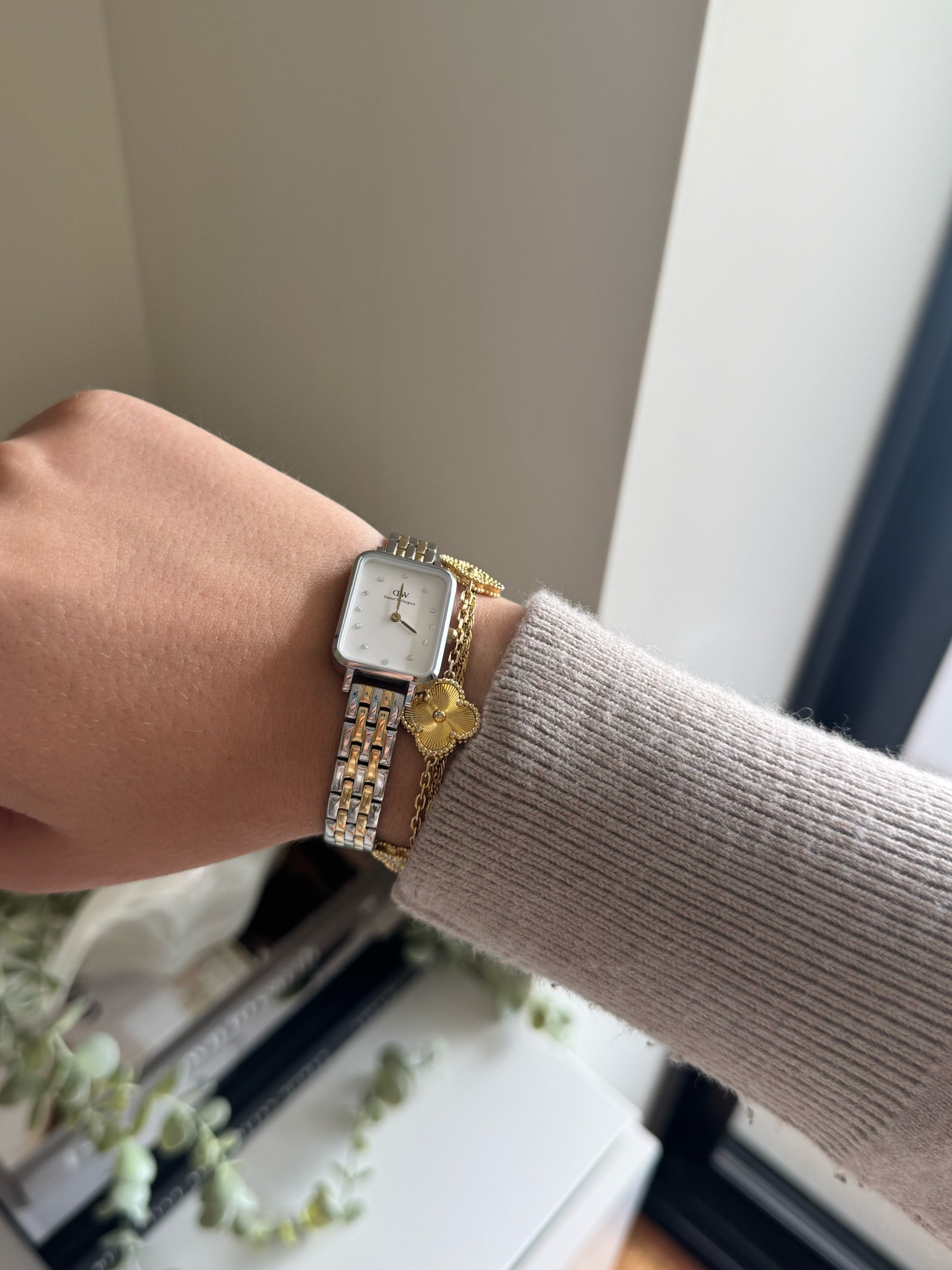 everyday watch, everyday jewelry, amazon jewelry, amazon finds 

#LTKHoliday #LTKGiftGuide #LTKSaleAlert