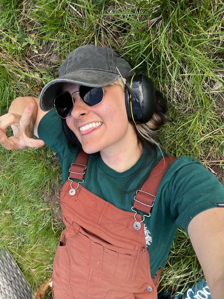 My favorite yardwork and gardening outfit! These overalls are so comfortable, breathable and practical! 

Garden, summer outfit 

#LTKHome