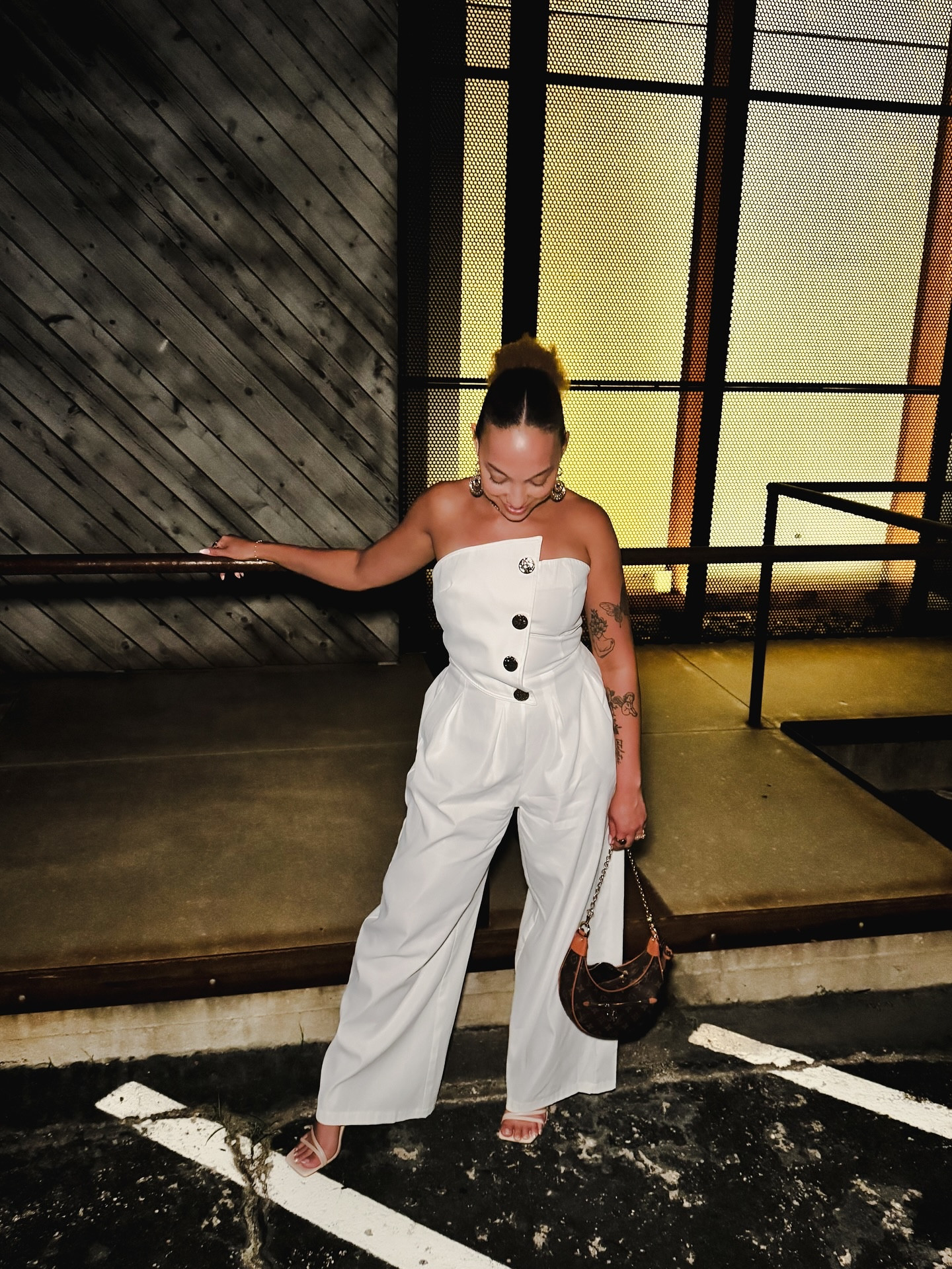 A healthy body, a bulletproof mind and a life full of blessings era ✨

#fashionvlogger #stylei̇nspo #allwhiteparty #allwhiteoutfit #jumpsuitstyle #oldmoneystyle