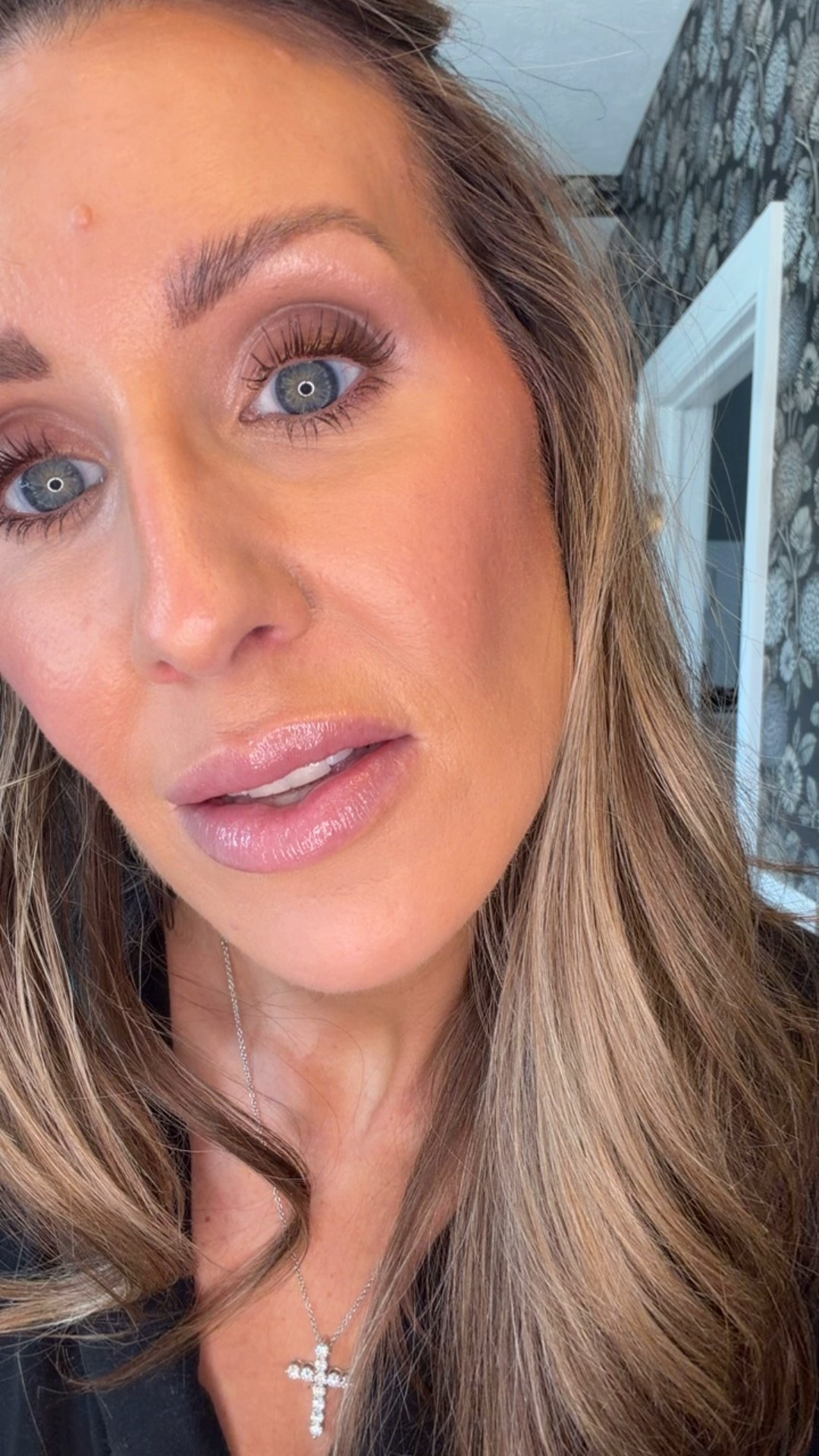 Blurring setting powder 

#LTKOver40 #LTKgrwm #LTKBeauty