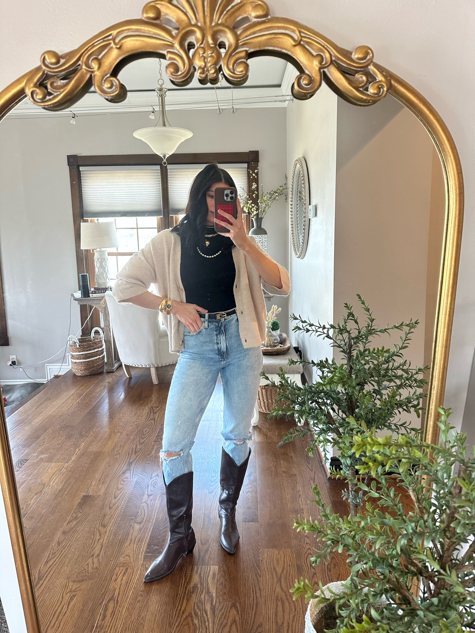 Todays outfit 
Zara top and Zara jeans 
Linking similar items 


#LTKsalealert #LTKMostLoved #LTKstyletip