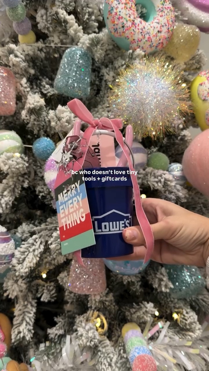 the cutest lil gift buckets 🪣✨🎀

tap follow + comment a 🩵 for direct links to shop these tiny tools and my other gift guides ◡̈ 

@loweshomeimprovement has the right gifts for everyone and I gathered the best deals for yall and organized it all in my lowes storefront link in my bio ✨ alsoooo make your life easier buy online and do drive up or have it delivered 🚛