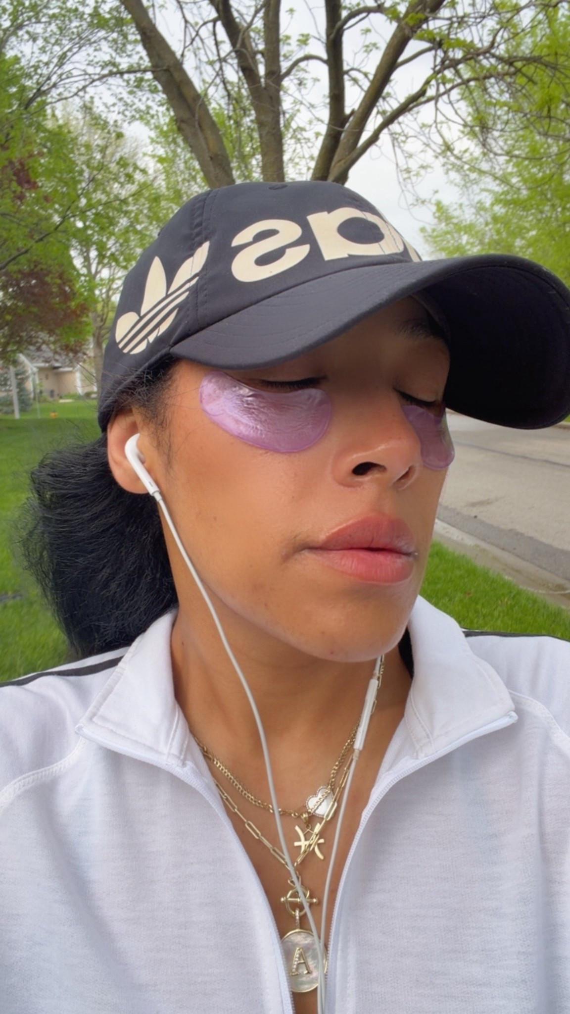 My morning walk ft the best eye masks ever! ✨

#LTKmorningroutine #LTKgrwm #LTKselfcare