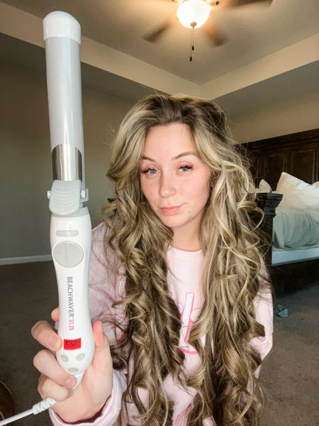 Using a rotating curling iron has been life changing for me. With long hair it makes it so much easier to do my hair 🩷 You can also use code GABRIELLEWAVE on Beachwaver’s website for a discount 🫶

#hairproducts #hairtools #curlingiron #beachwaver 