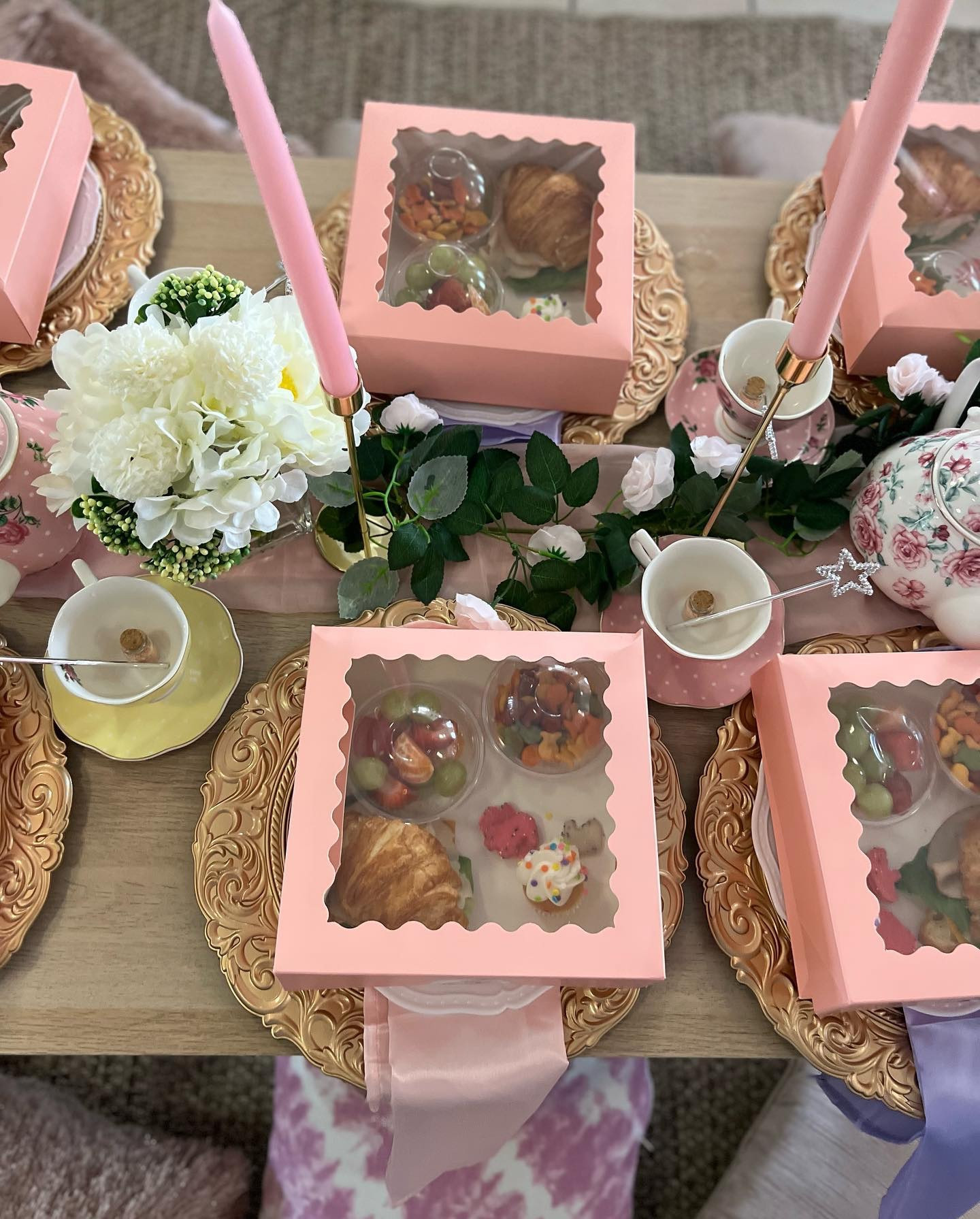 Picnics made perfect for princesses ✨🌸🧁🥪⭐️ 

#princessparty #princesspartiesofhouston #houston #houstontx #houstonpicnics #princesspicnic
