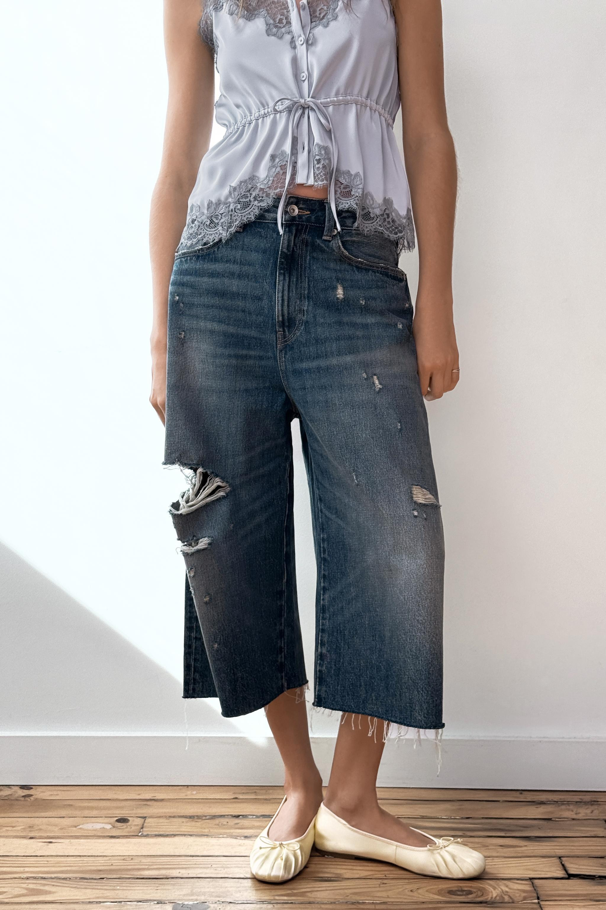 TRF RIPPED MID-WAIST DENIM JORTS BERMUDA SHORTS | Zara DE