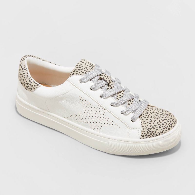Women&#39;s Cadey Lace-Up Sneakers - Universal Thread&#8482; Fresh White 6 | Target
